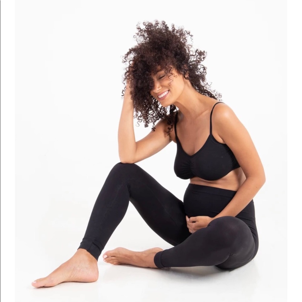 Ingrid & Isabel Seamless Maternity Leggings 6-8 - Picture 10 of 13